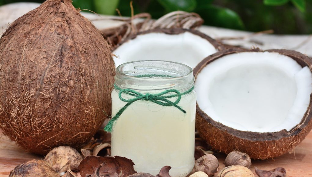 Ouvrir une noix de coco